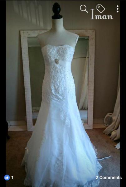 Second hand wedding dress for sale
