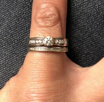 Wedding & Engagement Ring