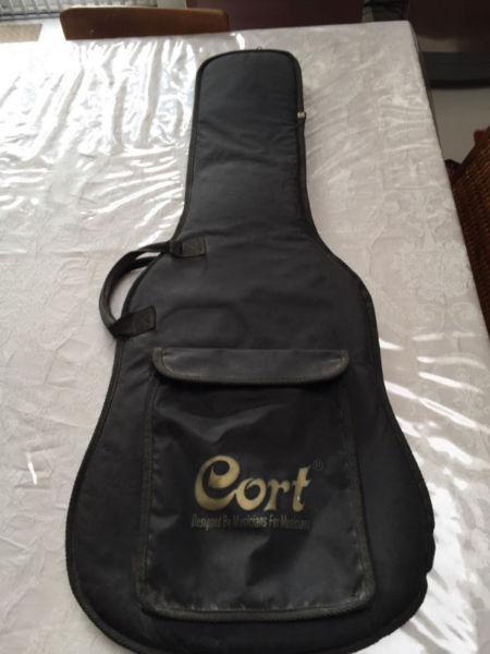 Cort padded guitar backpack bag for a junior/small or travelling guitar