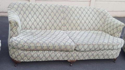 2 seater vintage queen Ann couch