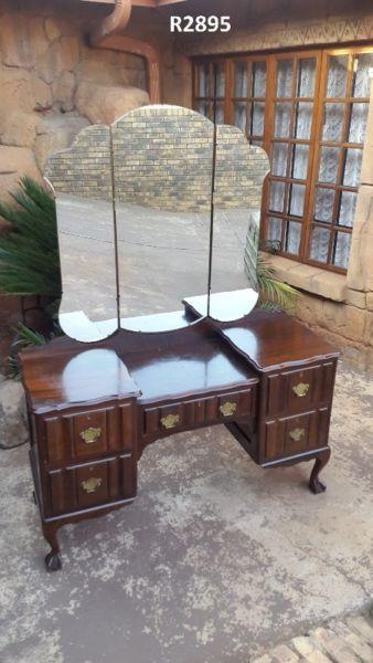 Ball and Claw Dressing Table (1265x455x760)