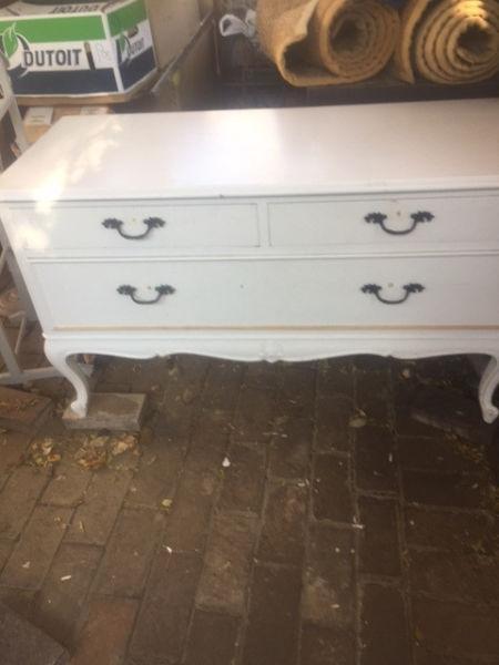 Chest of Drawers - Ivory