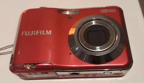 Fujifilm AV100 12 megapixel camera for grabs R200