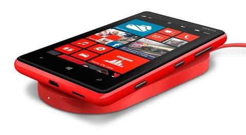 NOKIA LUMIA 720 RED WITH WIRELESS CHARGER