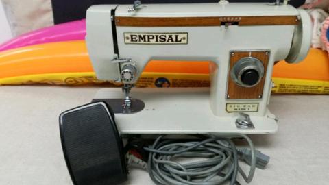 Empisal antique sewing machine R1000