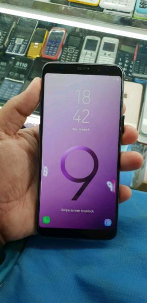 Samsung s9 4G lte brand new in box all accessories included R2000
