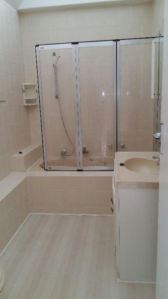 Trifold shower panel for bath