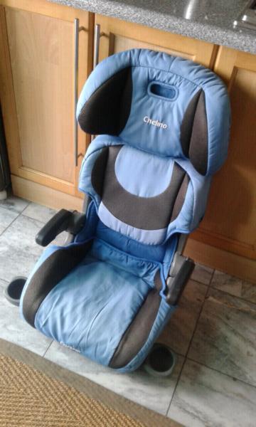 CHELINO BOOSTER SEAT