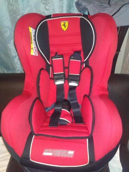 0-18kg Ferrari car seat available