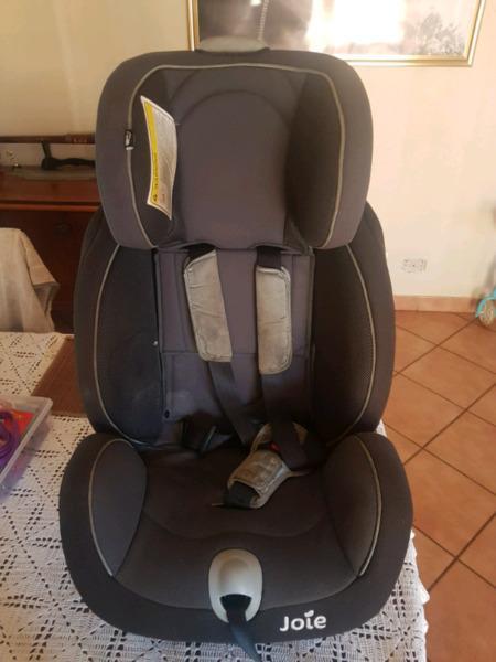 Jolie car seat