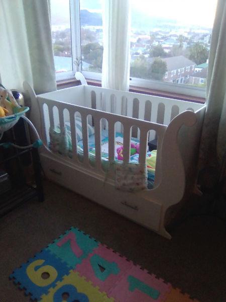 White wooden sleigh cot for sale