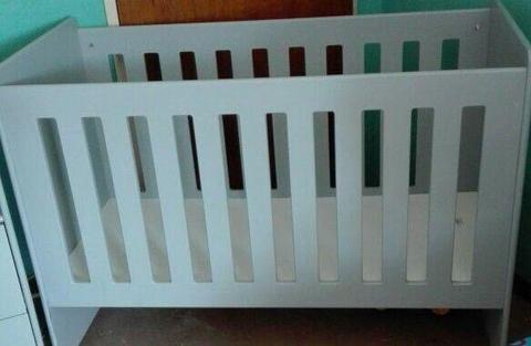 Baby blue, adjustable cot R1250