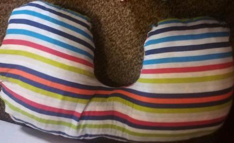 Extra large Pregnancy and breastfeeding multi use pillows