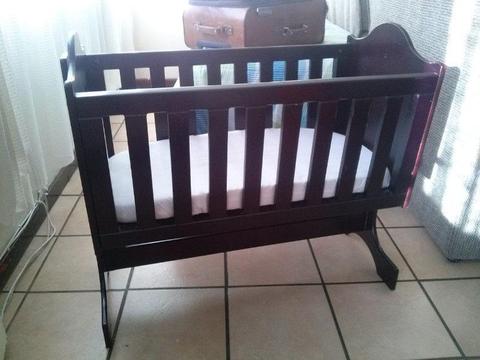 Moses Baby Cot