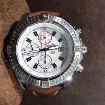 **SILVERTRUST** Breitling Super Avenger 48