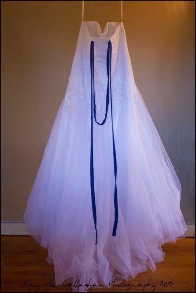 Wedding dress R4500 neg