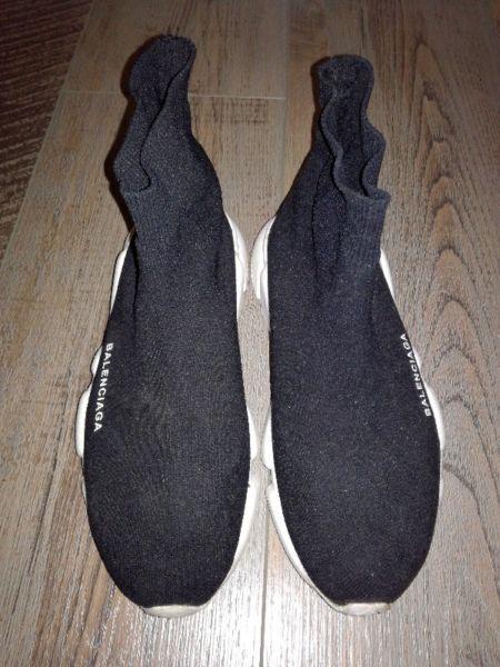 Balenciaga speed runner black and white size 4