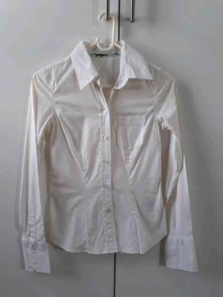 White Guess shirt - XS
