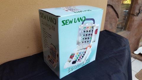 Awesome Sewland sewing kit
