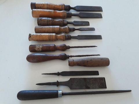 Vintage woodwork chisels. R300 for the lot