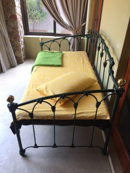 Handcrafted Green & Gold Iron Daybed