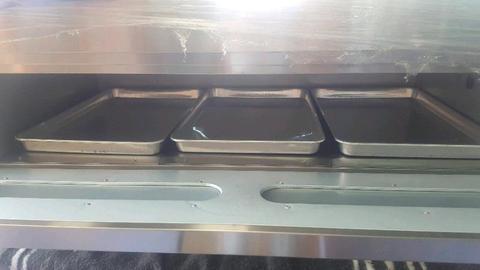 New onedeck three tray oven