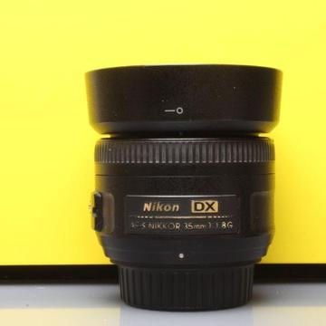 Nikon DX 35mm f1.8 G prime lens