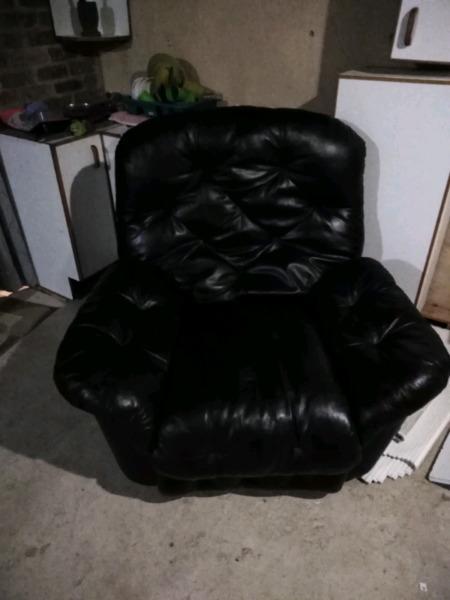 Black Leather Lazy Boy Couch