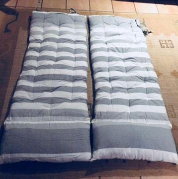 2x Outdoor Lounger Pillows