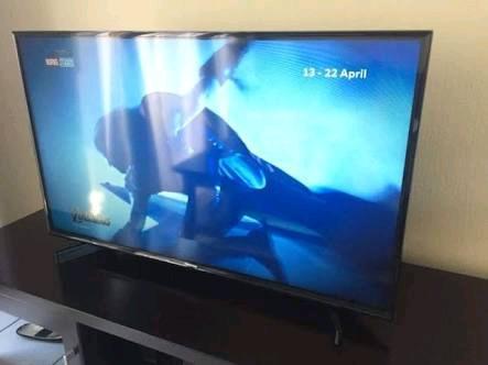 Hisense Slim LED TV for Sale Excellent Condition R3350