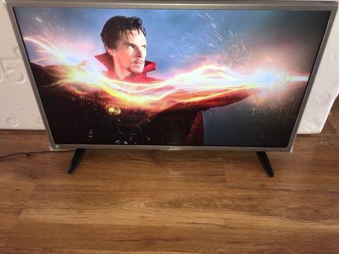 LG 32 inch / Ultra Slim / LED Tv / Built in Games / Usb / As New