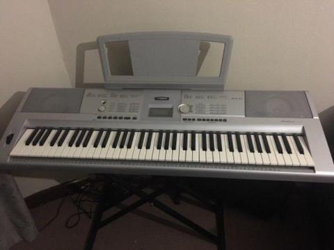 Portable baby grand piano
