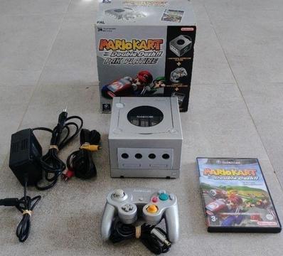 Silver Platinum Limited Edition GameCube + Mariokart Double Dash