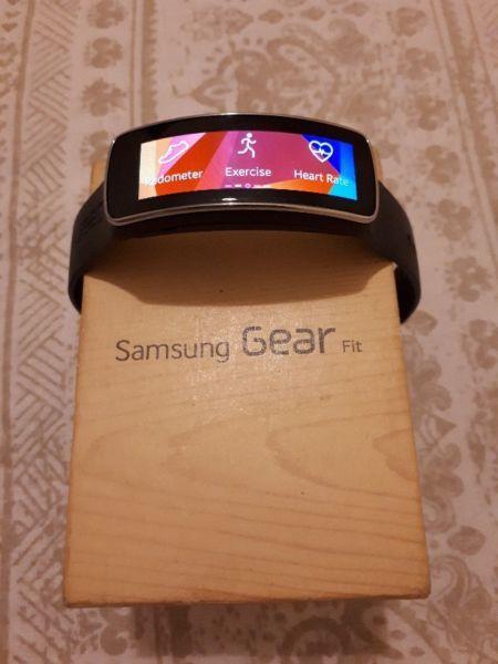 Gear Fit Smartwatch (Brand New Condition With The Box And Charging Dock)