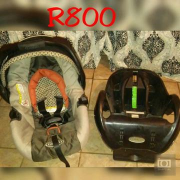 Graco Carseat and base