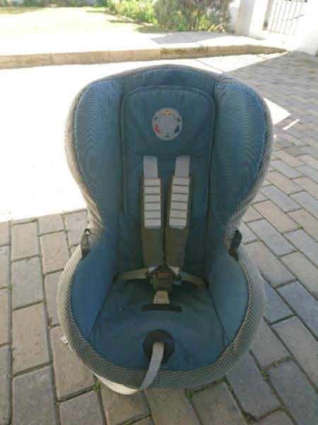 VW ISOFIX CAR SEAT