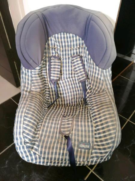 Baby/toddler car seat