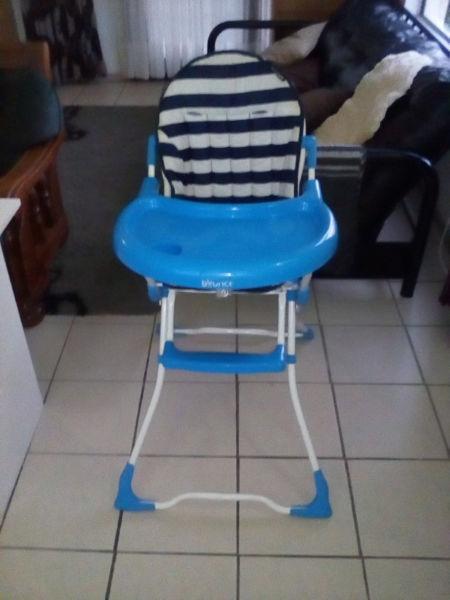 Baby feediing chair R300