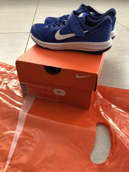 Kids Nike’s size 13.5