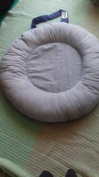 Baby doughnut cushion