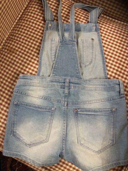 H & M GIRLS DUNGAREES - BRAND NEW NEVER BEEN WORN
