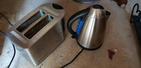 Russel Hobs toaster and kettle