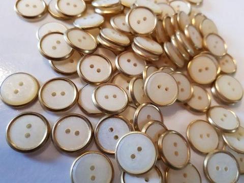 Vintage Pearl buttons - New - never been used