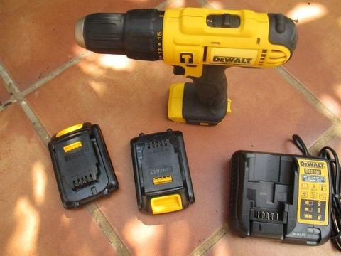 Brand New Cordless Dewalt 3 in one hammer drill Screw Driver and normal drilling machine