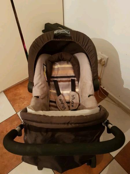 Pram ND car seat set.R1250 Price neg