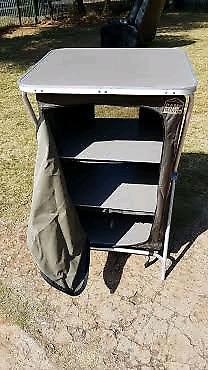 CampMaster Cabinet