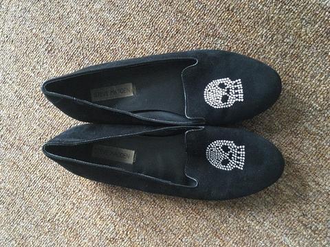 STEVE MADDEN SKULL LOAFERS