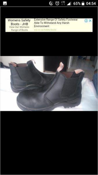 Hi-tec Black Leather Boot Size 9