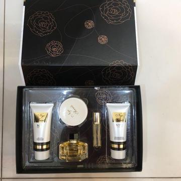 NYC SCENTS PEEFUME GIFT SET