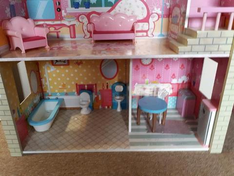 3 story doll house